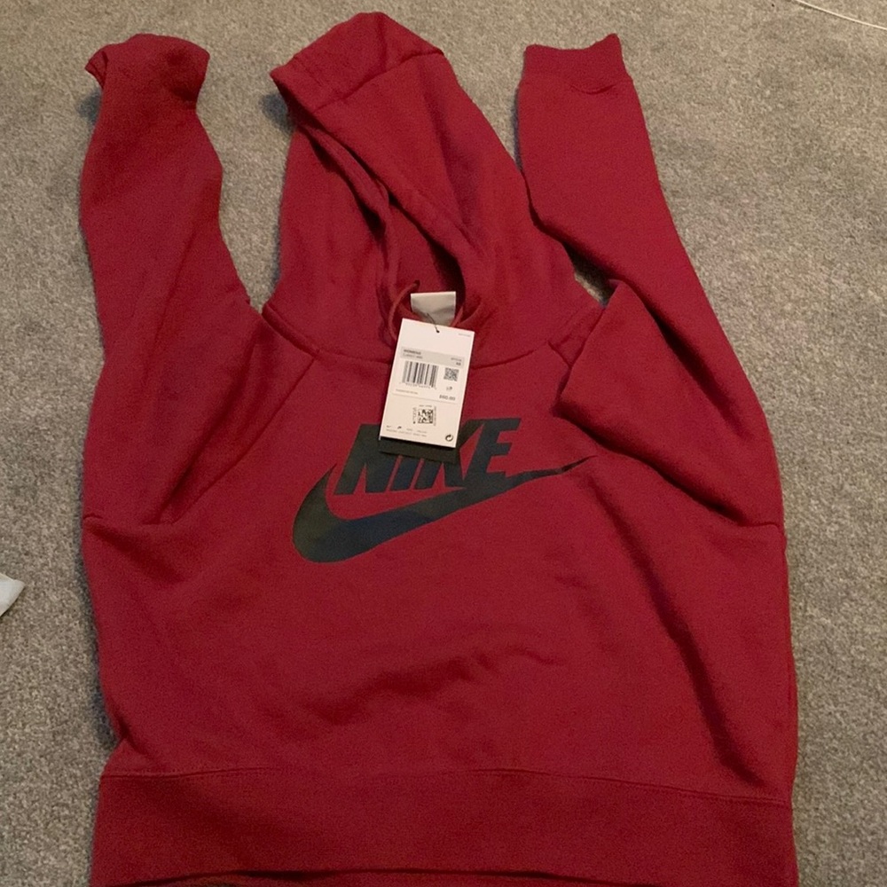 burgundy nike cropped hoodie